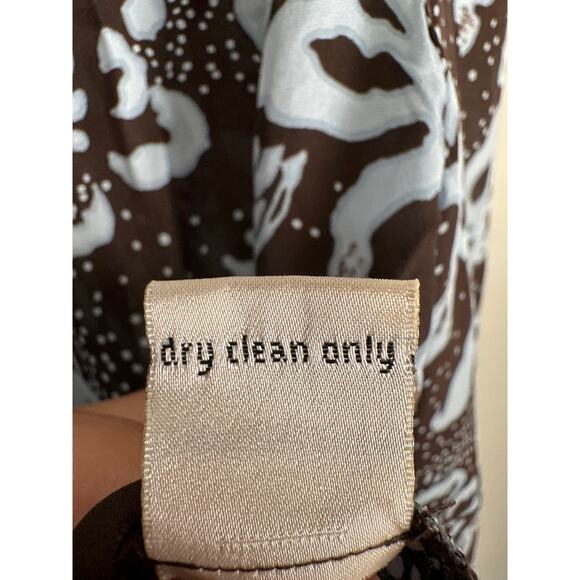 Tyler Boe Size 8 Button Up Brown Blue Floral Womens 100% Silk Blouse - Picture 11 of 11